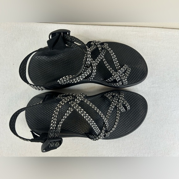 Chaco Black White Strappy Sandals Womens 7 Beachy Travel Resort Casual Boho Swim - Picture 9 of 9